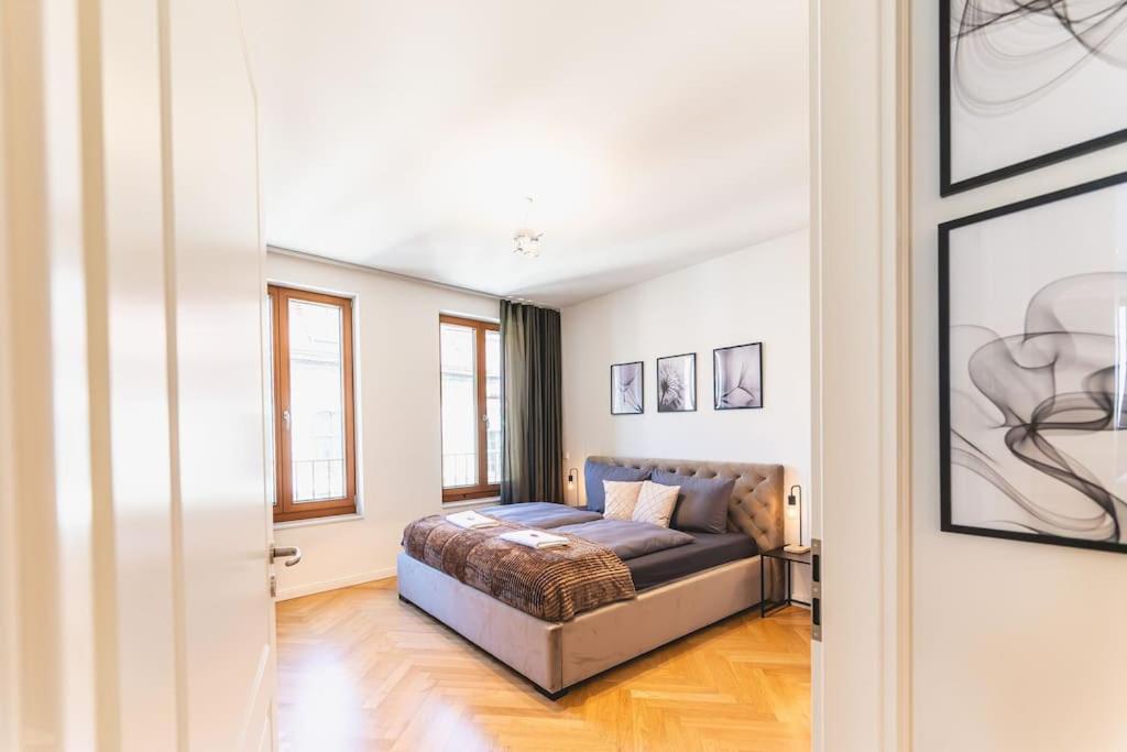 Tip! Erstklassiges 120 Qm Apartment Am Neumarkt Dresden Buitenkant foto